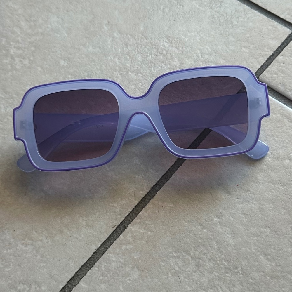 Free People purple-lined trendy sunglasses